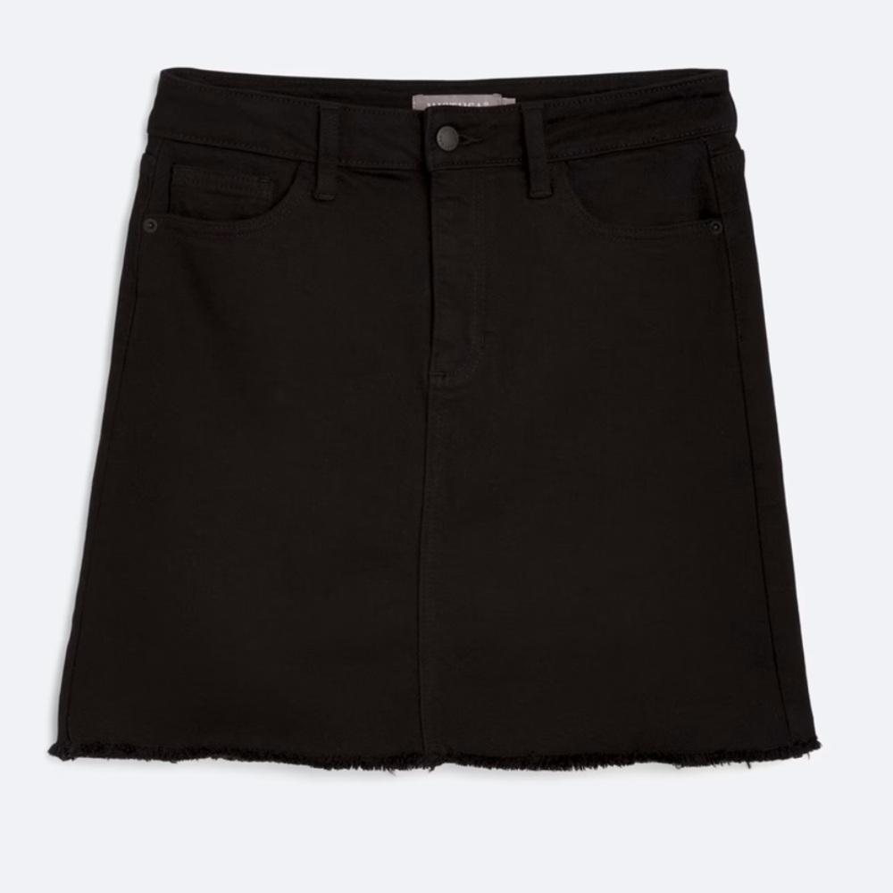 Just Black Mini Skirt in Deep Black